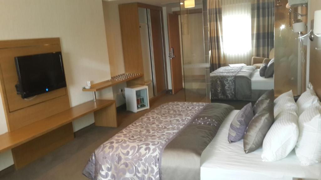 Grand Cali Hotel Bozuyuk Room photo
